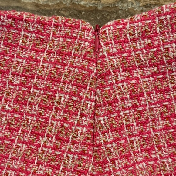 ZARA BLOGGER FAVORITE RUFFLED HEM TEXTURED SKORT - Picture 13 of 16